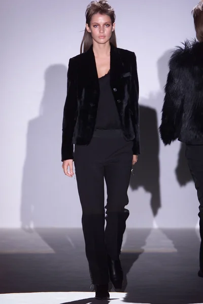 Look 17